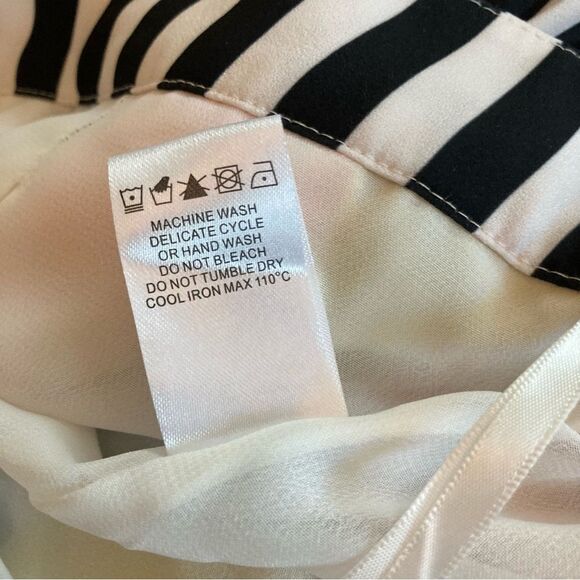 Crosby by Mollie Burch Matthews Short in Palmer Size Large Multicolor - Picture 7 of 13